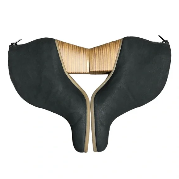 A2 by Aerosoles Ankle Boots - Picture 6 of 6